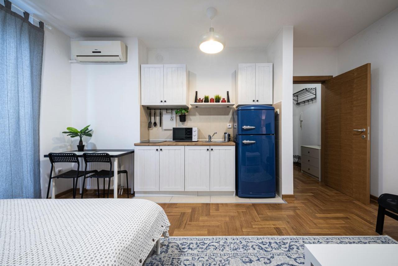 !Promo! Сentral Safe N Sound Studio-Free Private Parking-Fast Wi-Fi Novi Sad Dış mekan fotoğraf