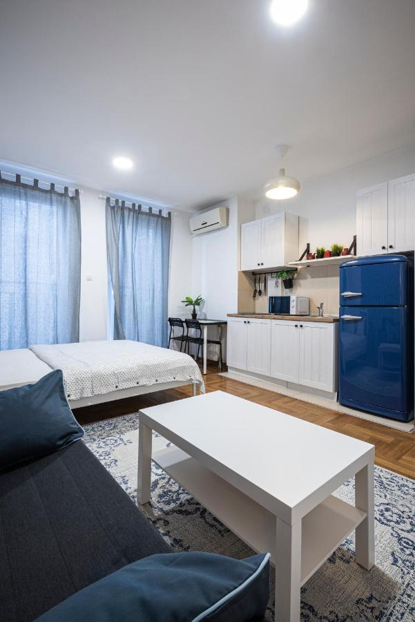 !Promo! Сentral Safe N Sound Studio-Free Private Parking-Fast Wi-Fi Novi Sad Dış mekan fotoğraf